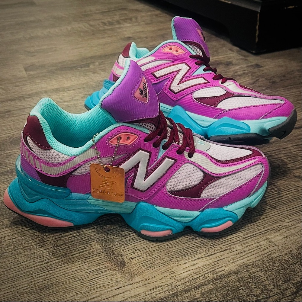 New Balance 9060 Women's Purple and Teal Sneakers - NEW!! Size 8 - Picture 2 of 2
